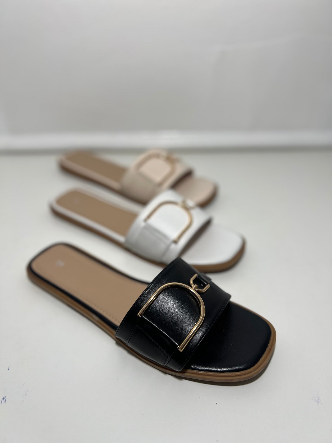 Black D buckle sandal