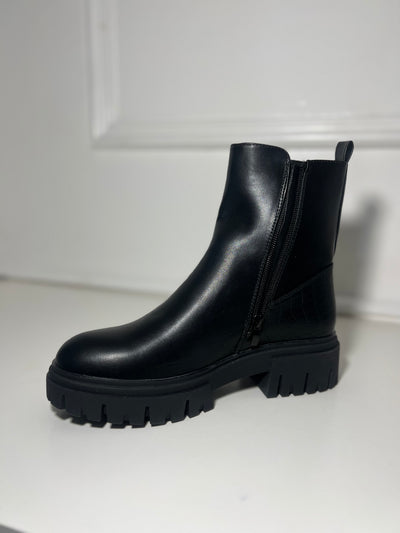 CHUNKY ZIP UP ELASTICATED BOOT