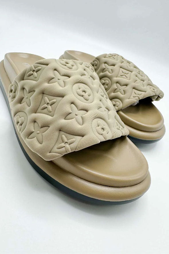 Patterned Band Sliders in Khaki