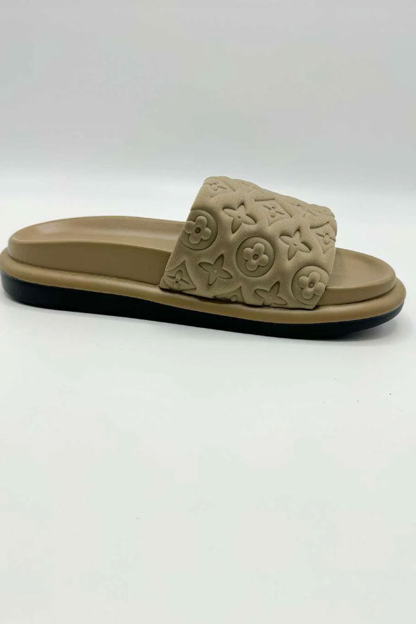 Patterned Band Sliders in Khaki