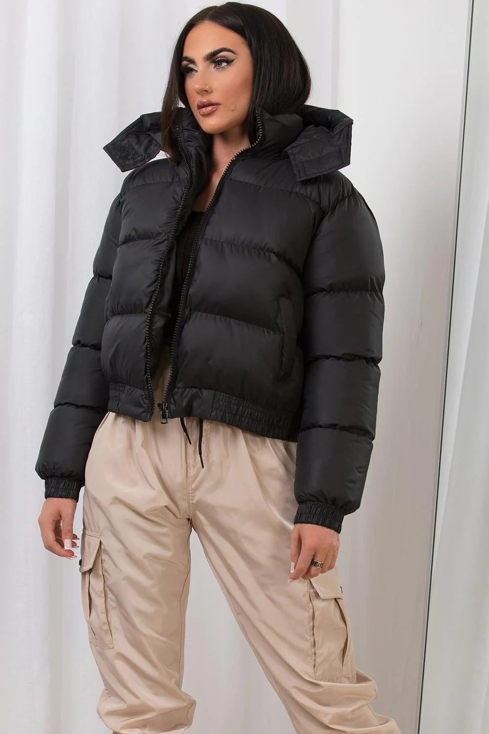 Cropped Puffer Jacket with Hood Black
