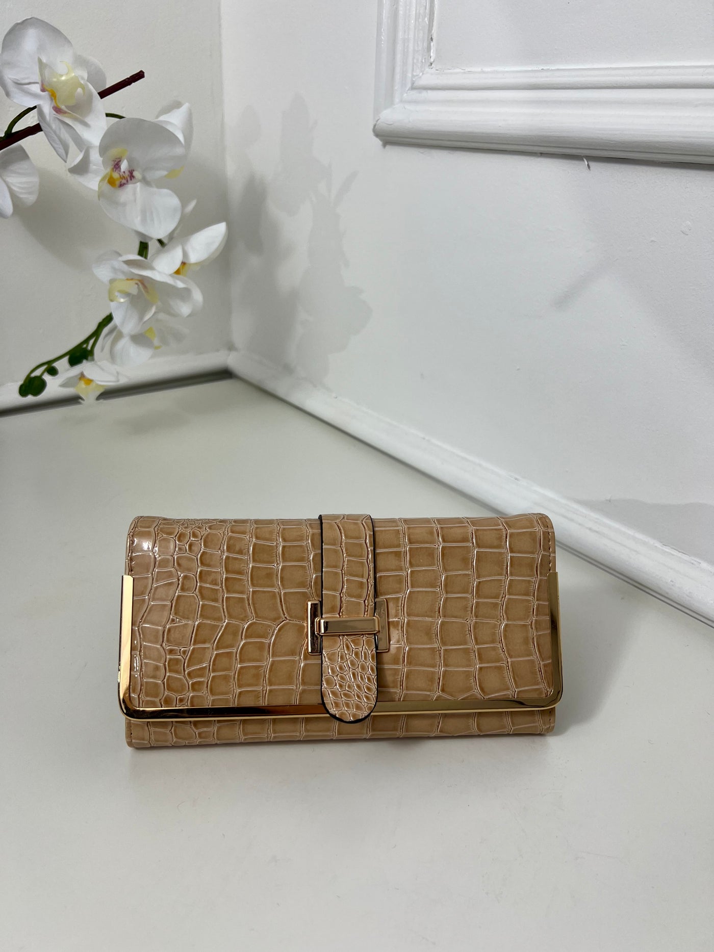 Oat H buckle inspired purse