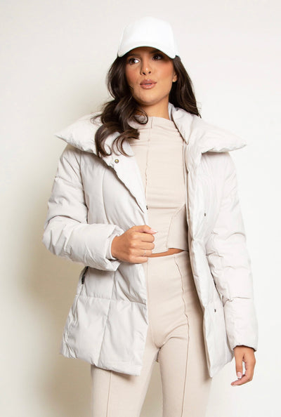 GREY SHORT QUILTED WAIST TIE COAT