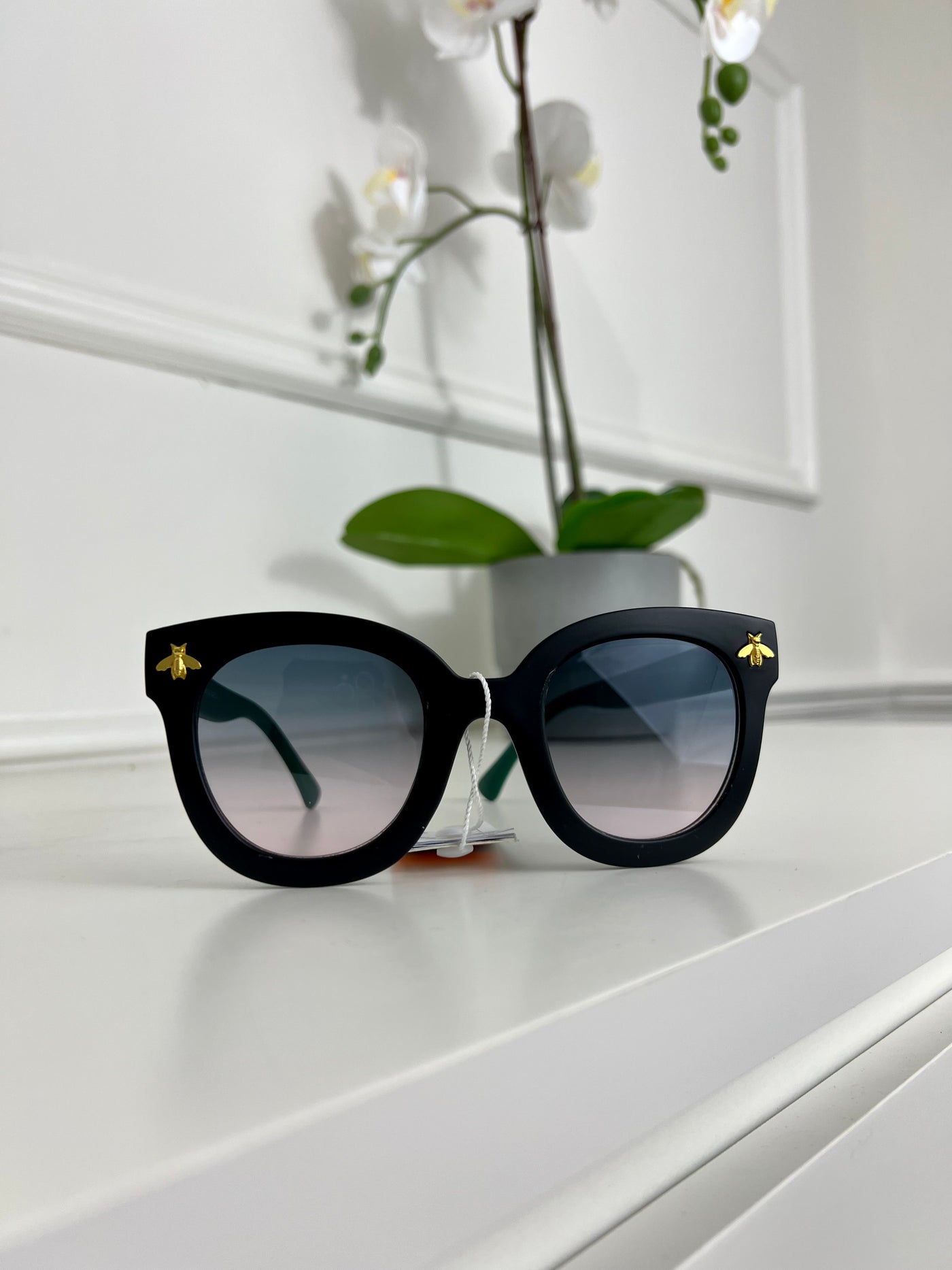 matt black blue cat eye Ombre bee detail sunglasses