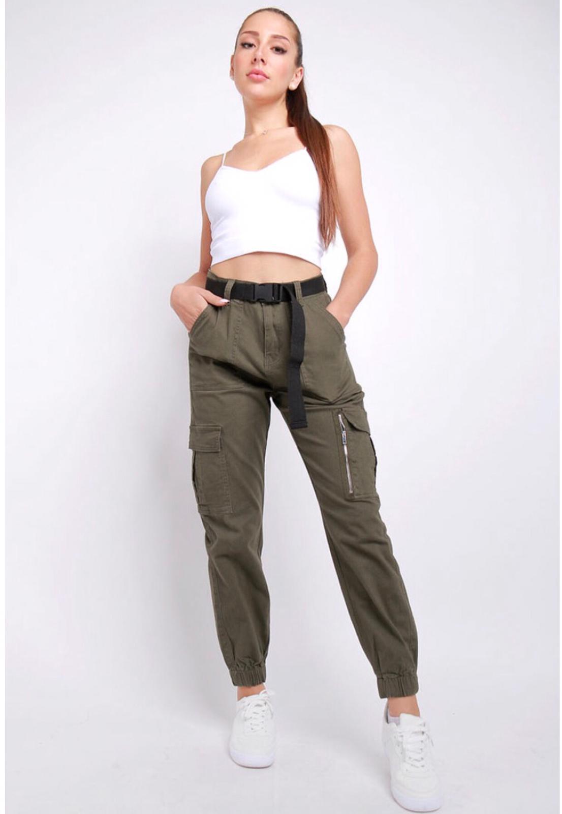 Khaki cargo bottoms with belt