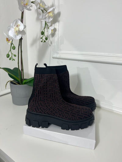 BLACK BROWN SQUERE PATTERN SOCK CHUNKY BOOTS