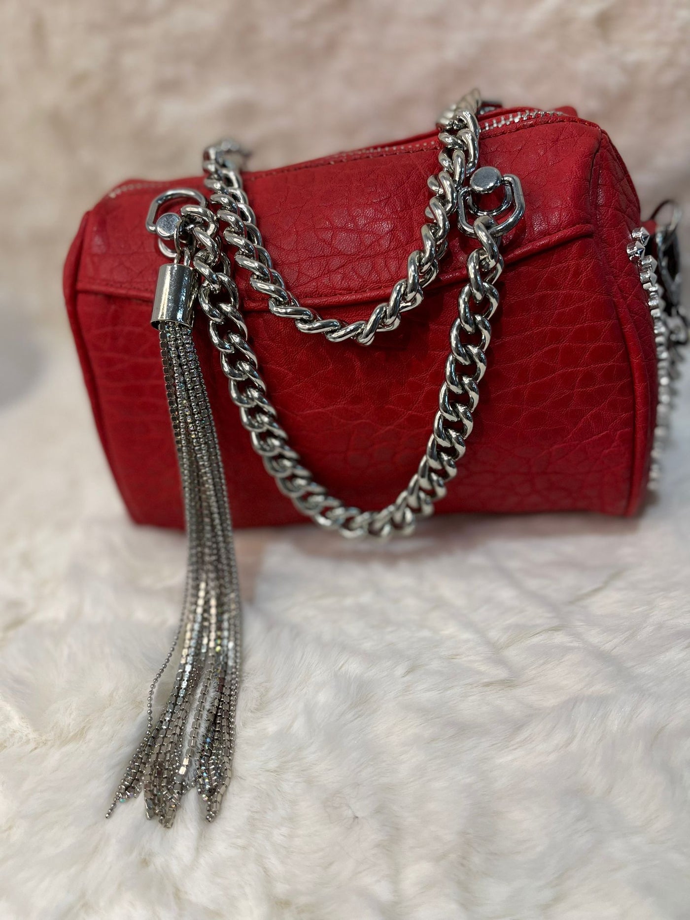 Red small barrel chain bag