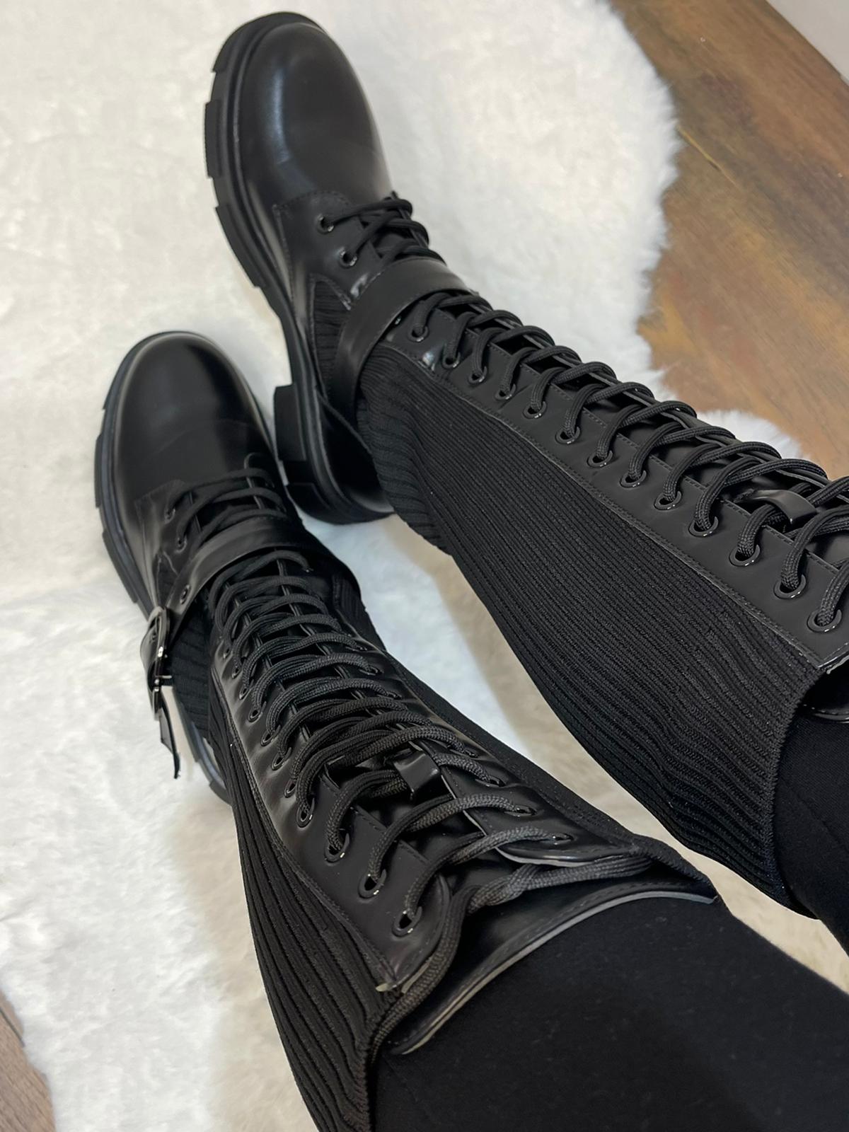 Lace up knee high boot ribbed