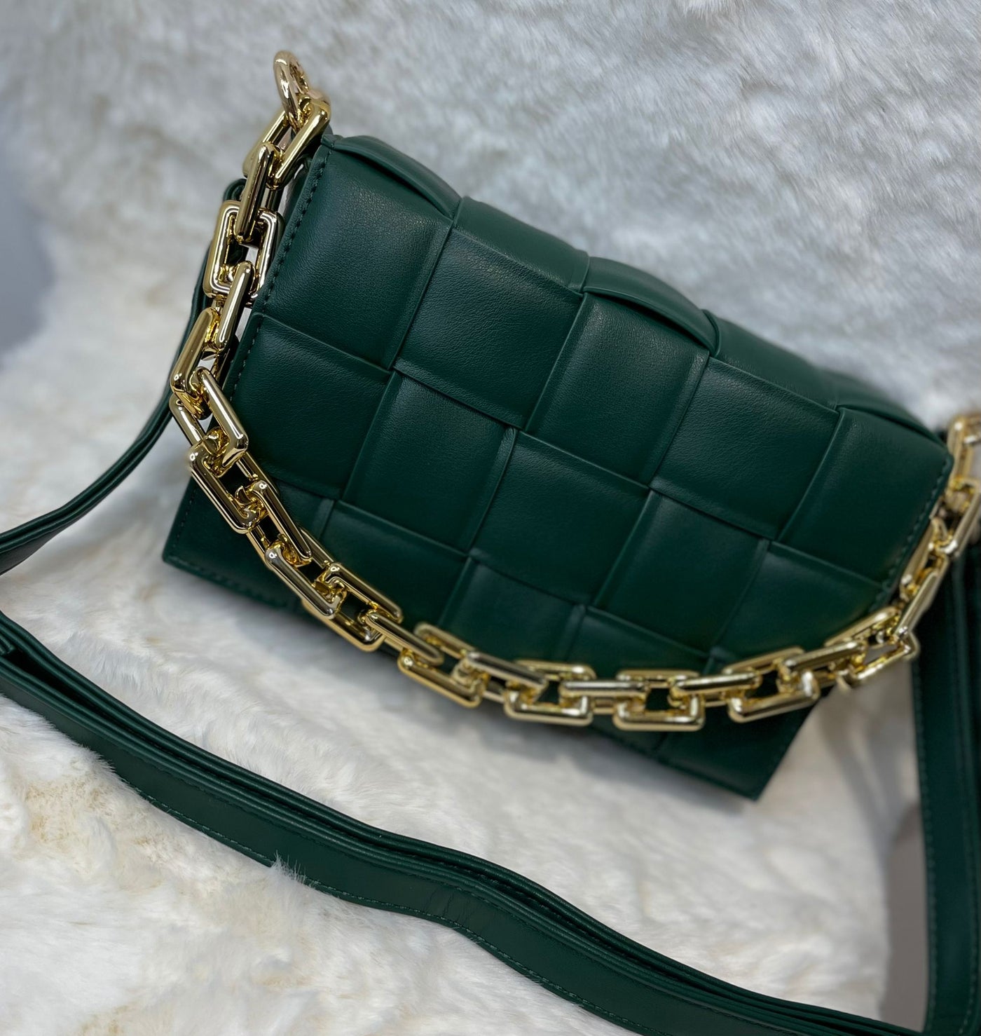 Green chunky woven chain bag