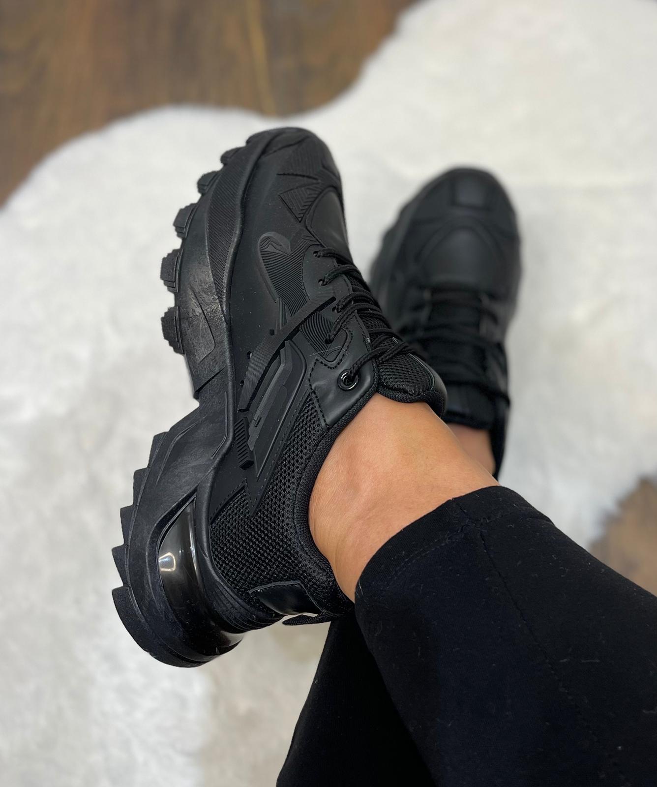 Black chunky sole cut trainer