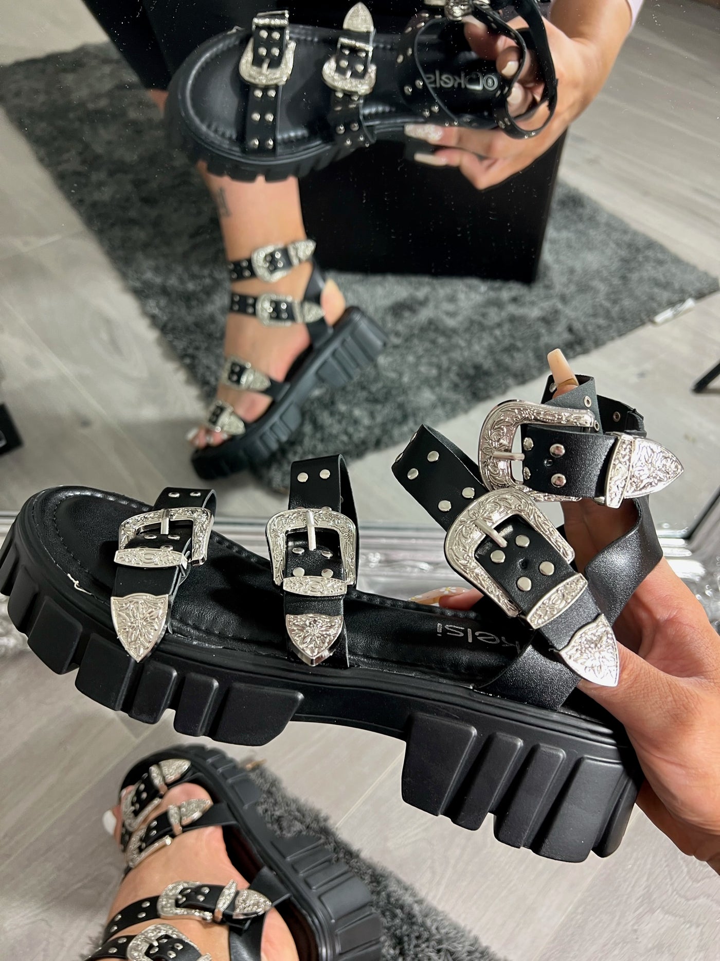 CHUNKY ADJUSTABLE STRAP metal cast SANDAL