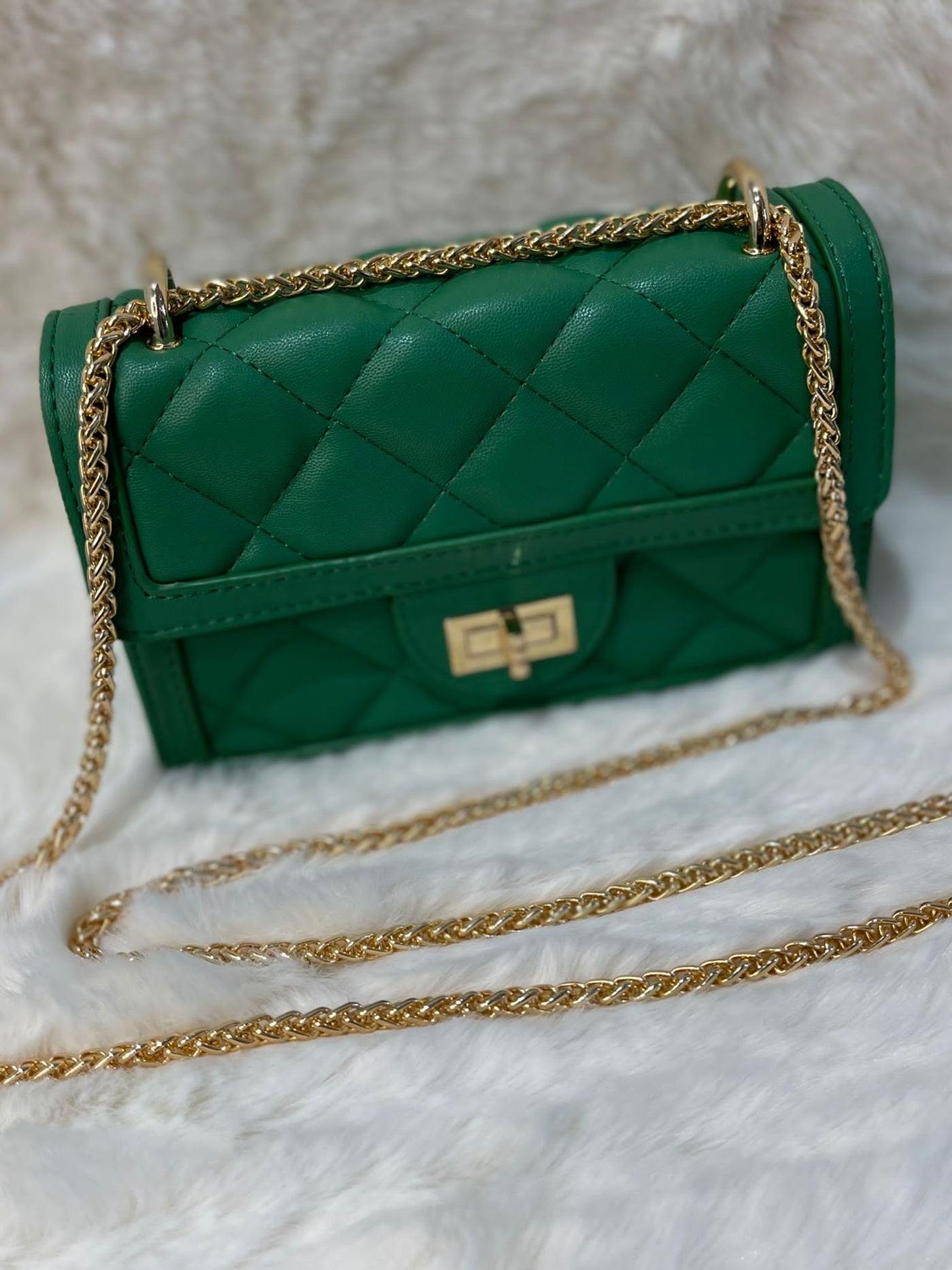 GREEN CROSS OVER STITCHING CHAIN BAG