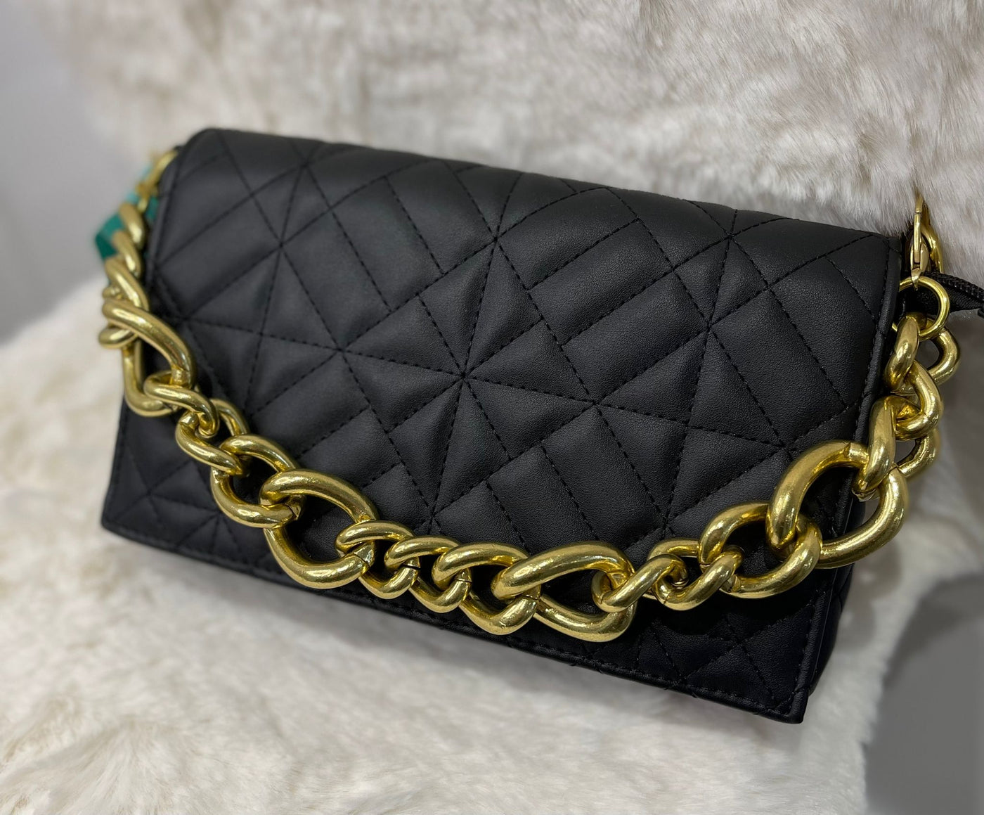 Black stitch pattern design chunky gold handle bag