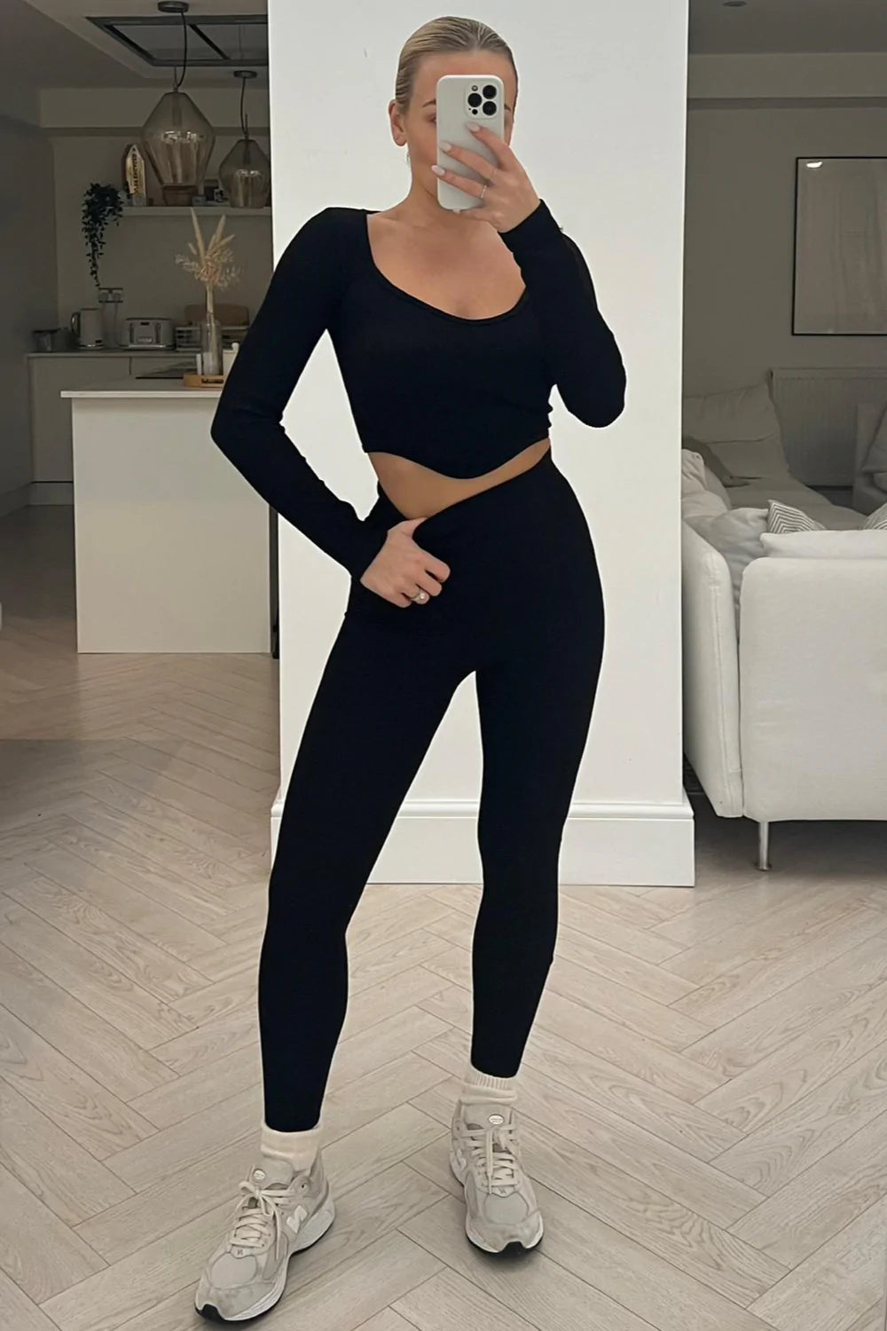 BLACK 2 PIECE RIBBED CROP ACTIVEWEAR SET