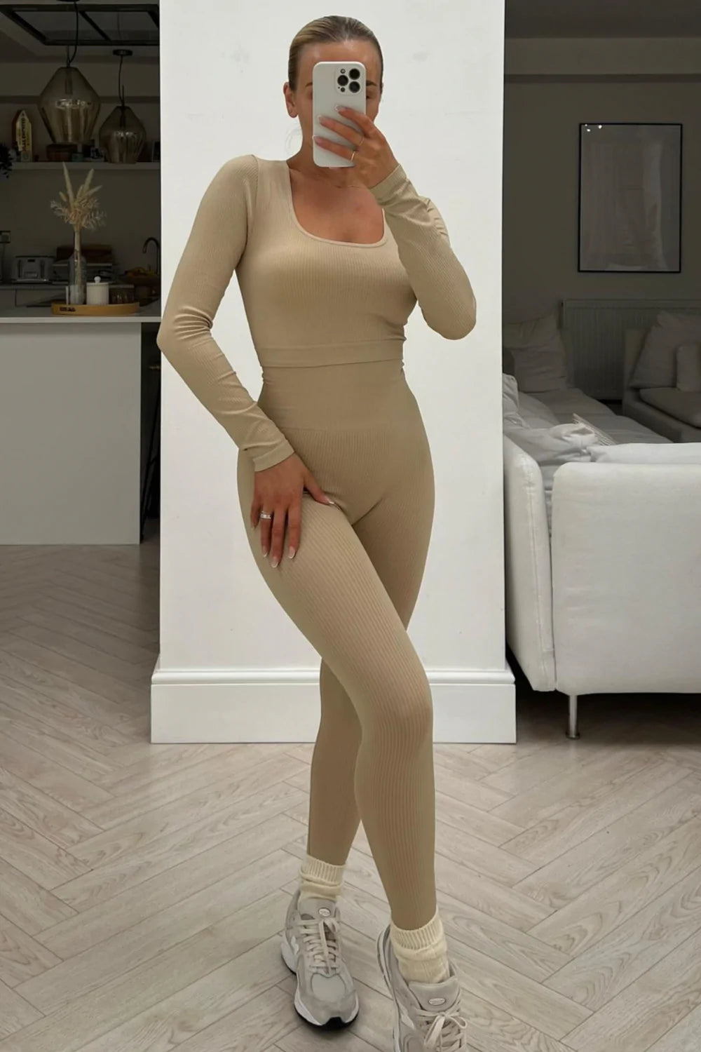 BEIGE 2 PIECE CROPPED ACTIVEWEAR SET